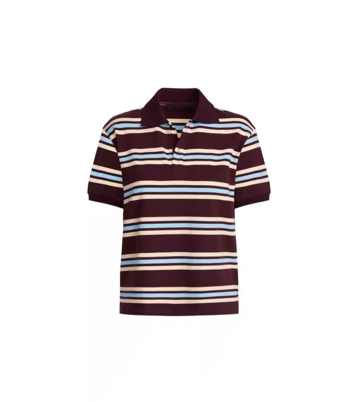 Herrarnas polo t-shirt med modern randig mönster och avslappnad passform Mirla-Eva Jonsson