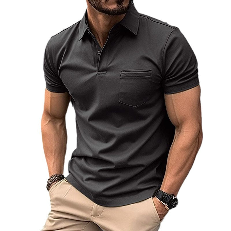 Herrarnas poloshirt med modern passform och praktisk bröstficka Mirla-Eva Jonsson