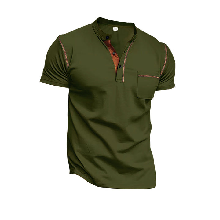Herrarnas polotröja med modern Henley-krage och praktisk bröstficka Mirla-Eva Jonsson
