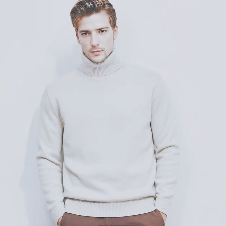 Herrarnas rullkragsjumper i fin stickning Mirla-Eva Jonsson