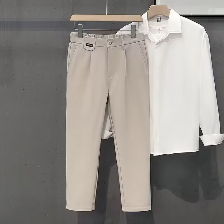 Herrarnas slim fit chinos med elegant skärning och andningsbart material Eva Jonsson-Eva Jonsson