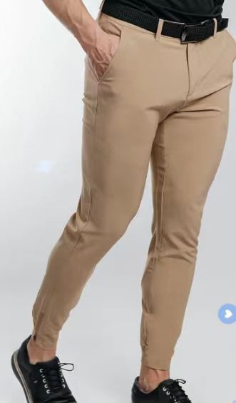Herrarnas slim-fit kostymbyxor med elastisk midja och praktisk ficklayout Mirla-Eva Jonsson