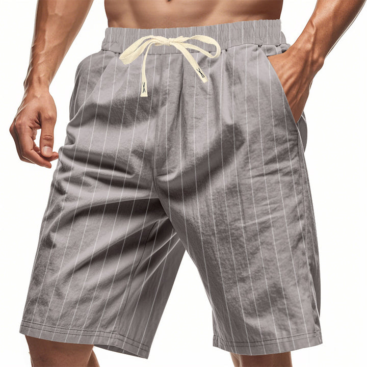 Herrarnas strandshorts med vertikalt randmönster och elastisk dragsko Mirla-Eva Jonsson