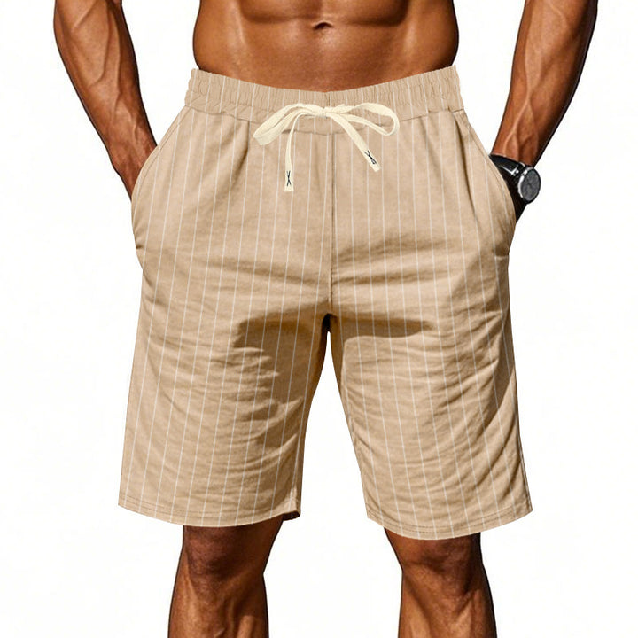 Herrarnas strandshorts med vertikalt randmönster och elastisk dragsko Mirla-Eva Jonsson