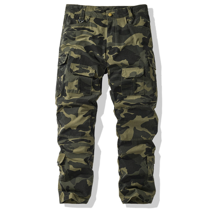 Herrars cargobyxor i camouflage-design med mångsidiga fickor Mirla-Eva Jonsson