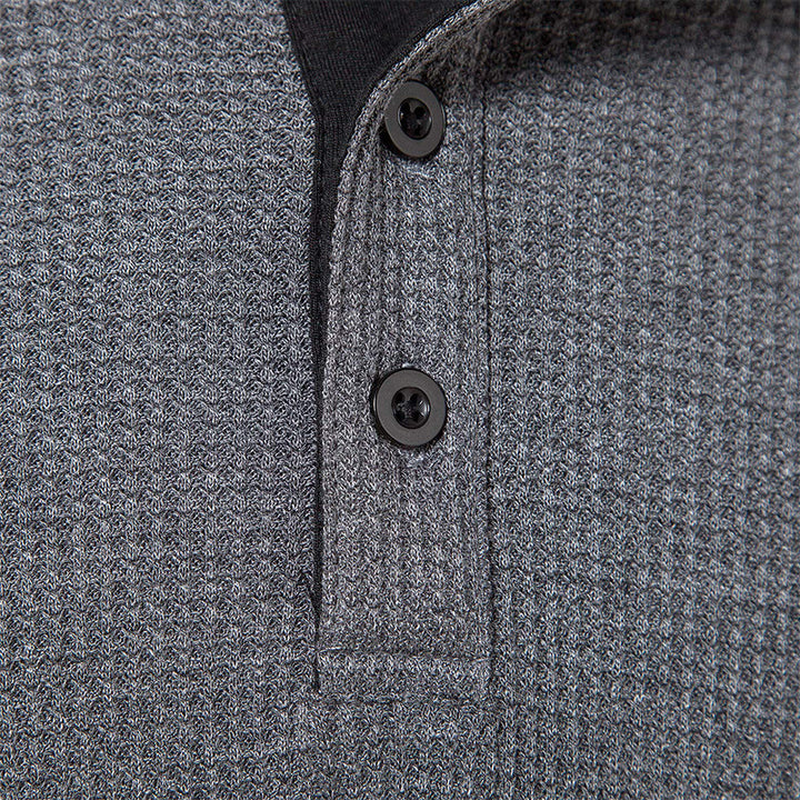 Herrars långärmad Henley-tröja med texturerad yta Mirla-Eva Jonsson
