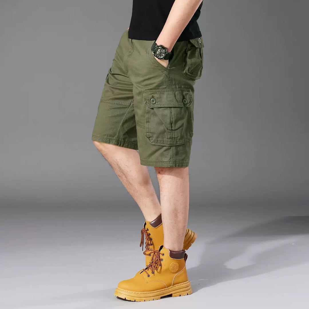 Herren Cargo-shorts med en mängd praktiska fickor och justerbar midja Mirla-Eva Jonsson