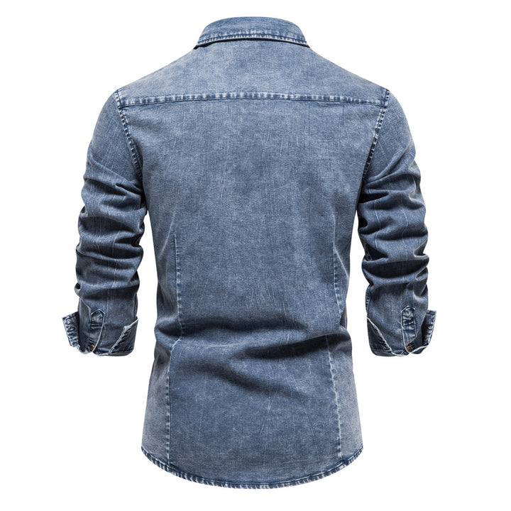 Herren Denim Skjorta med två bröstfickor och smakfulla broderier Mirla-Eva Jonsson