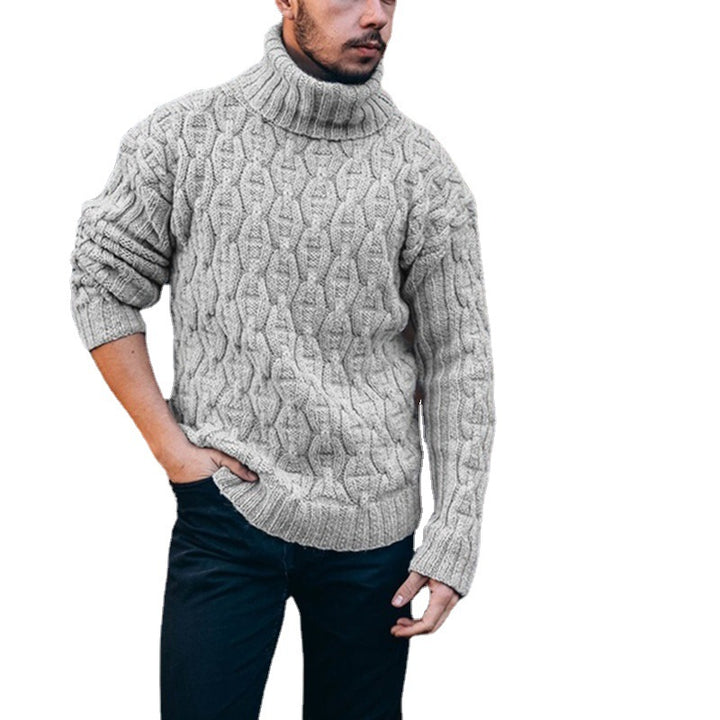 Herren Grobstrickpullover mit hohem Kragen und strukturiertem Zopfdesign Mirla-Eva Jonsson