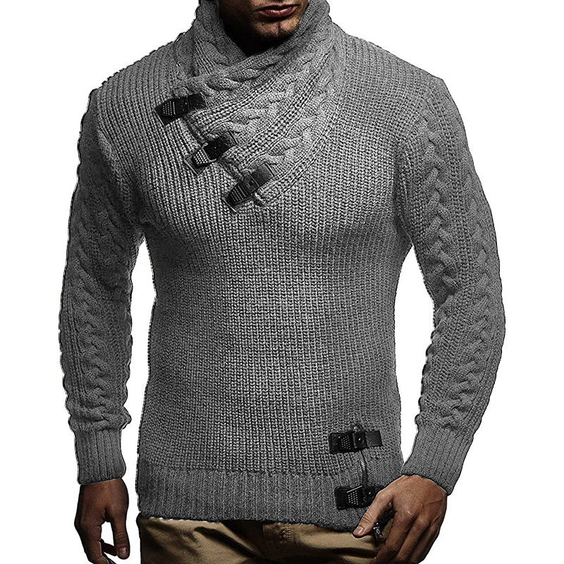 Herren Grobstrickpullover mit modernem Stehkragen und innovativen Knopfdetails Mirla-Eva Jonsson