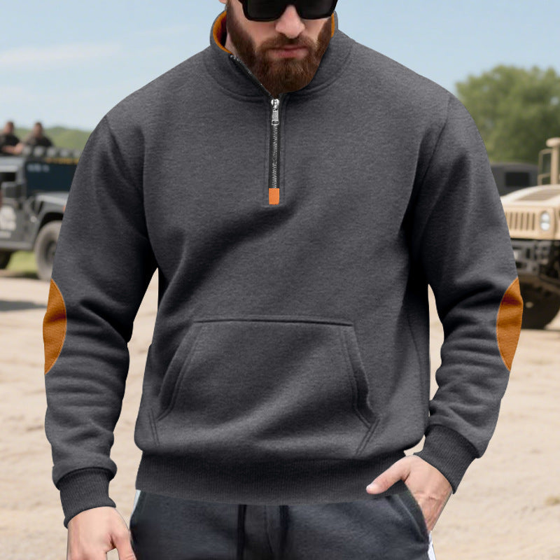 Herren Hoodie med modernt ståkrage och kontrastdetaljer Mirla-Eva Jonsson