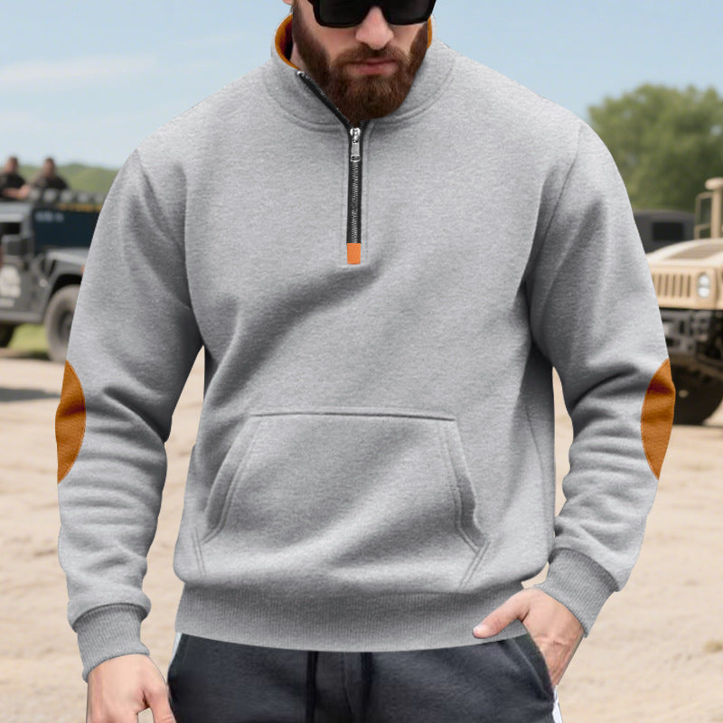 Herren Hoodie med modernt ståkrage och kontrastdetaljer Mirla-Eva Jonsson