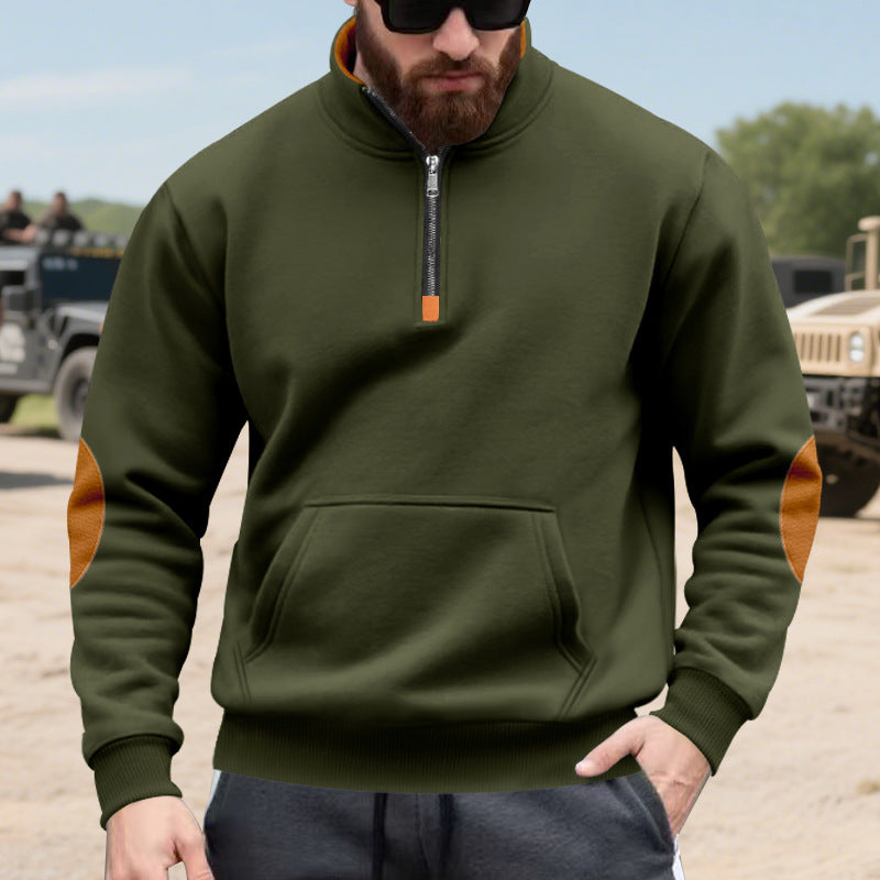 Herren Hoodie med modernt ståkrage och kontrastdetaljer Mirla-Eva Jonsson