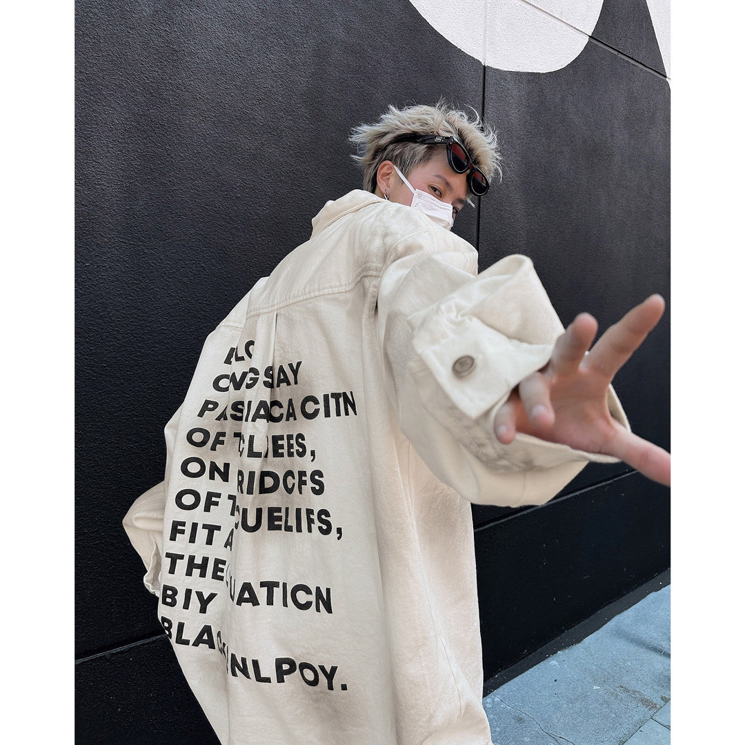 Herren Oversize-Denimjacka med fransar och grafiskt tryck Mirla-Eva Jonsson