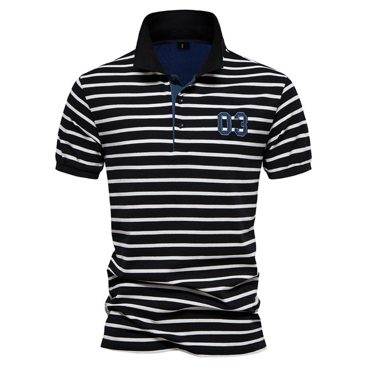 Herren Polo-Shirt med modernt randmönster och bekväm passform Mirla-Eva Jonsson