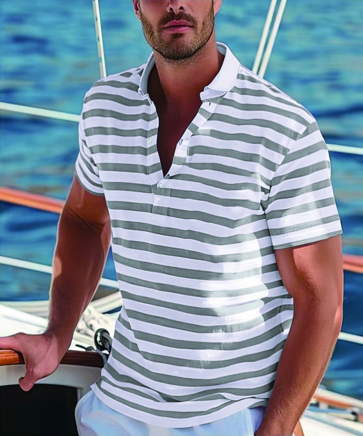 Herren Poloshirt med Modern Nautisk Rand och Kort Ståkrage Mirla-Eva Jonsson