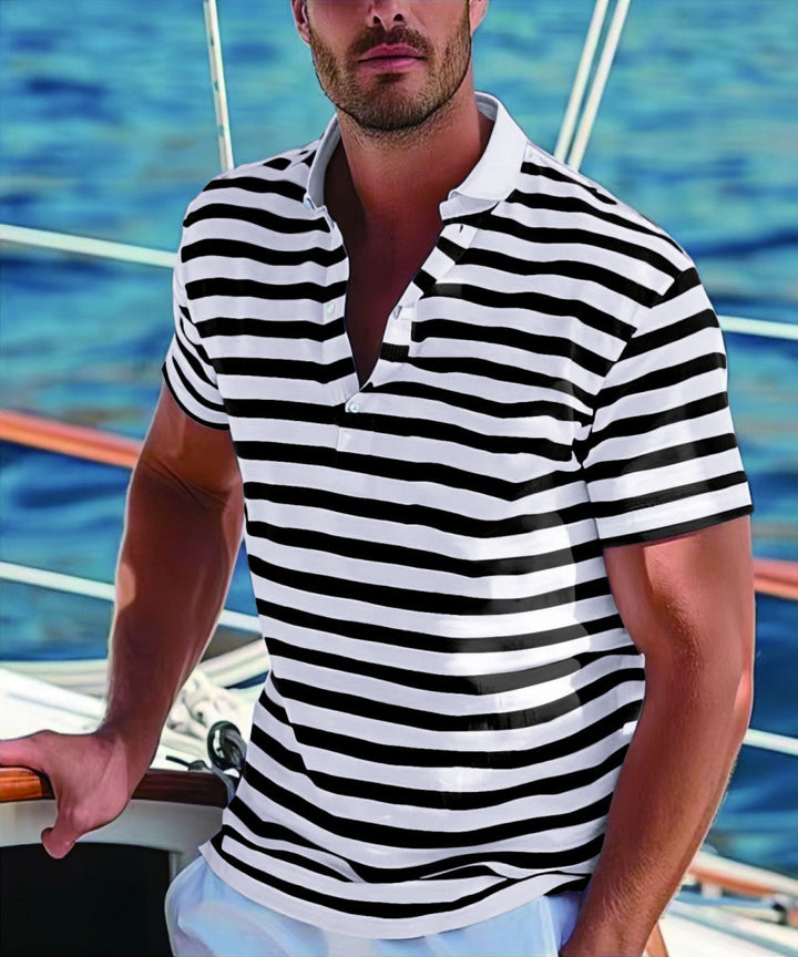 Herren Poloshirt med Modern Nautisk Rand och Kort Ståkrage Mirla-Eva Jonsson
