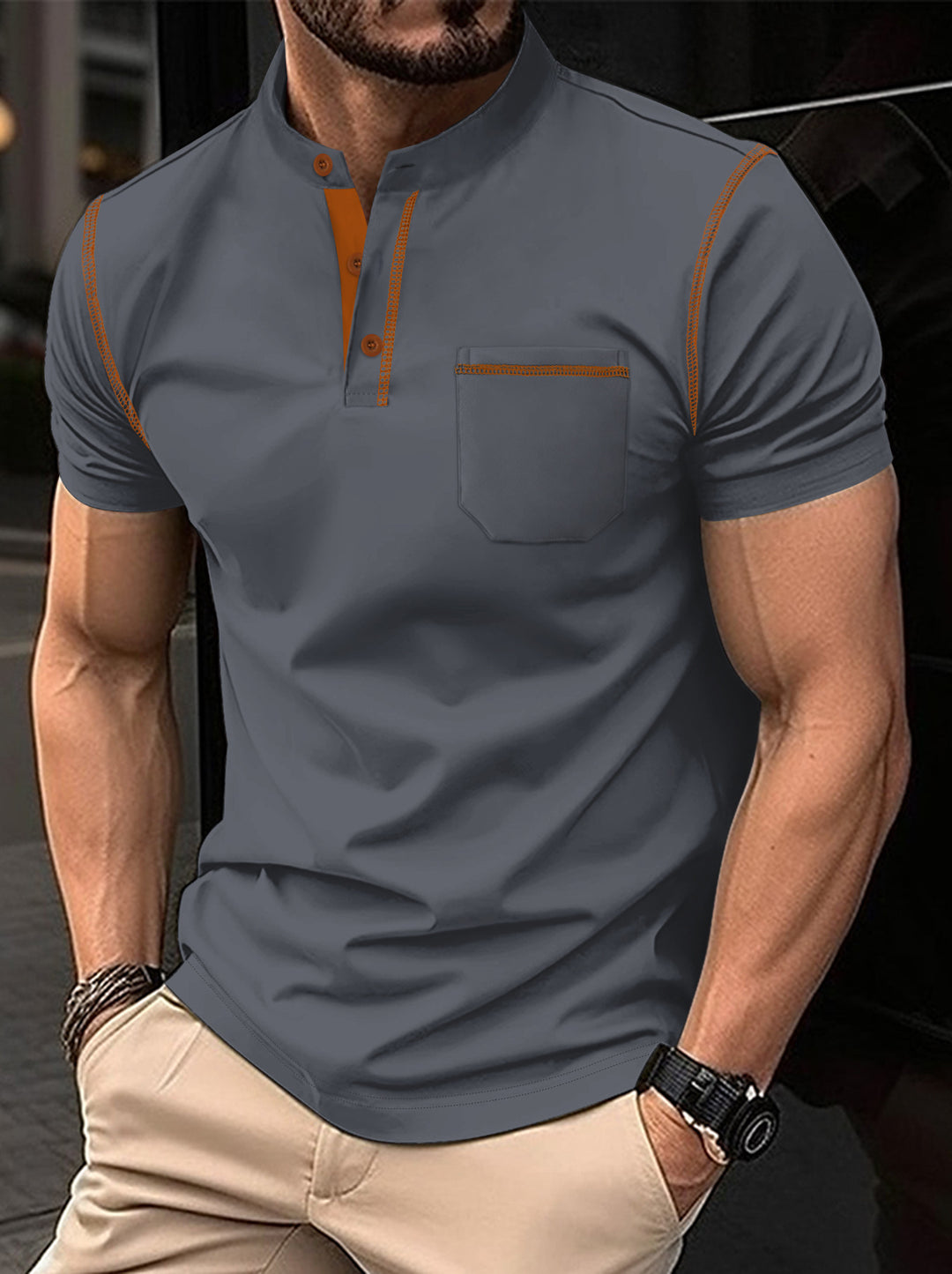 Herren Poloshirt med modern Henley-krage och praktisk bröstficka Mirla-Eva Jonsson