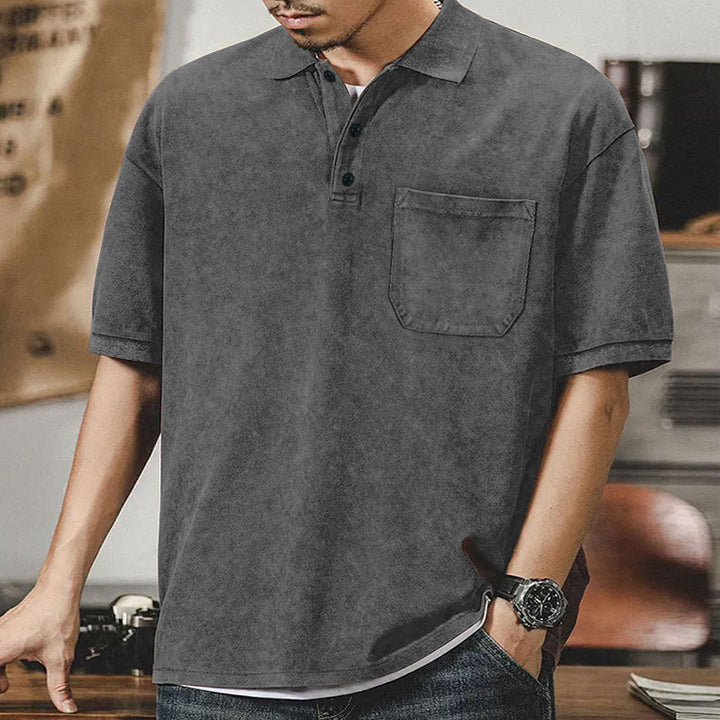 Herren Poloshirt med strukturerad design och praktisk bröstficka Eva Jonsson-Eva Jonsson