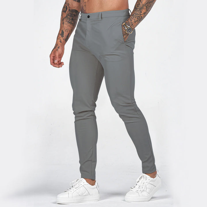 Herren Slim-Fit Chinobyxor med modern design och elastisk midja Mirla-Eva Jonsson
