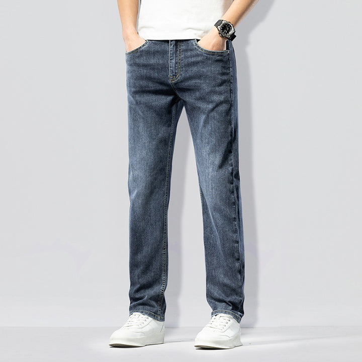 Herren Slim-Fit Jeans med avslappnad passform och elastisk midja Mirla-Eva Jonsson