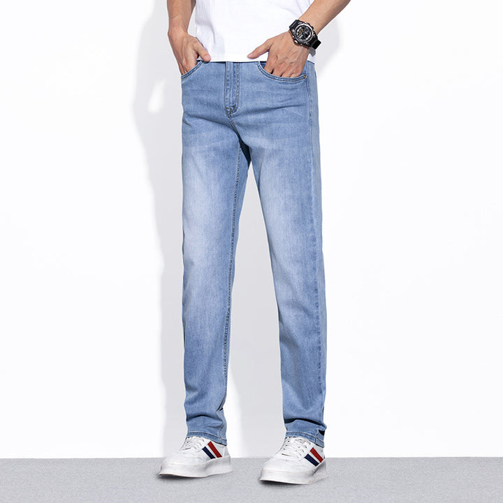Herren Slim-Fit Jeans med avslappnad passform och elastisk midja Mirla-Eva Jonsson