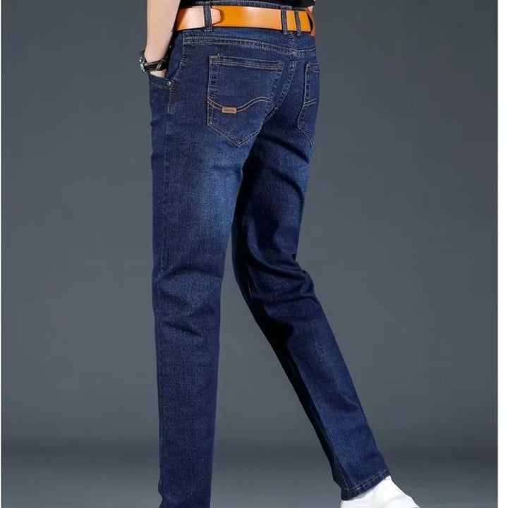 Herren Slim Fit Jeans med flexibel midja och moderna detaljer Mirla-Eva Jonsson