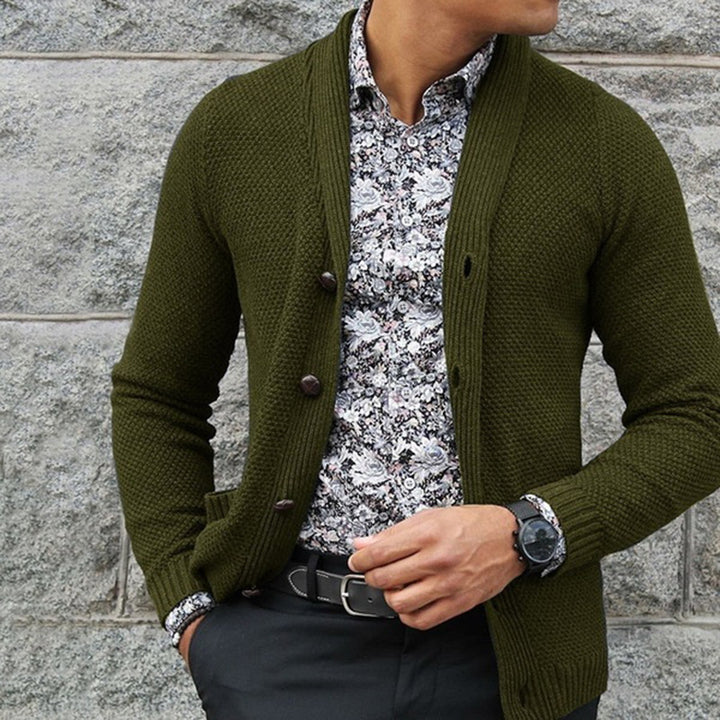 Herren Strickjacke mit eleganten Knopfdetails und strukturierter Textur Mirla-Eva Jonsson