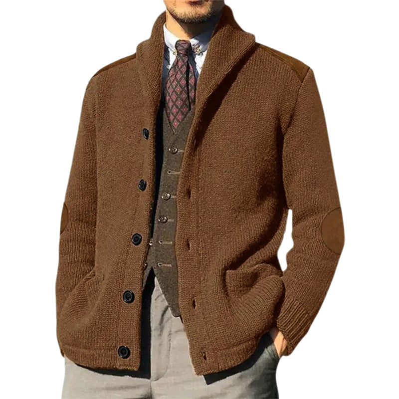 Herren Strickjacke mit klassischem Schalkragen und eleganten Lederdetails Mirla-Eva Jonsson