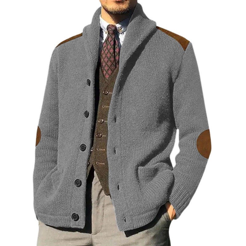 Herren Strickjacke mit klassischem Schalkragen und eleganten Lederdetails Mirla-Eva Jonsson