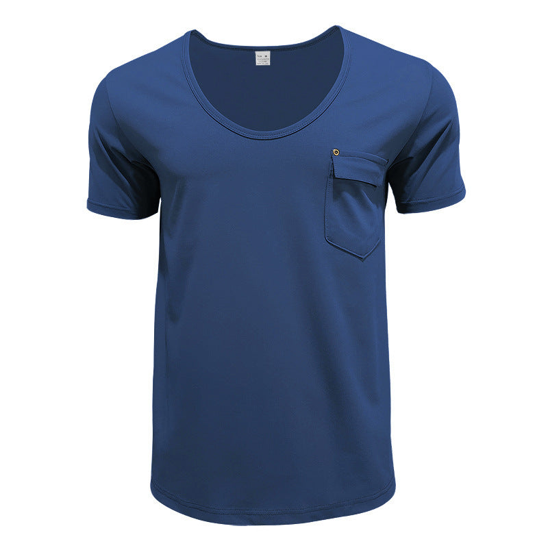 Herren T-Shirt med praktisk bröstficka och modern V-ringning Mirla-Eva Jonsson
