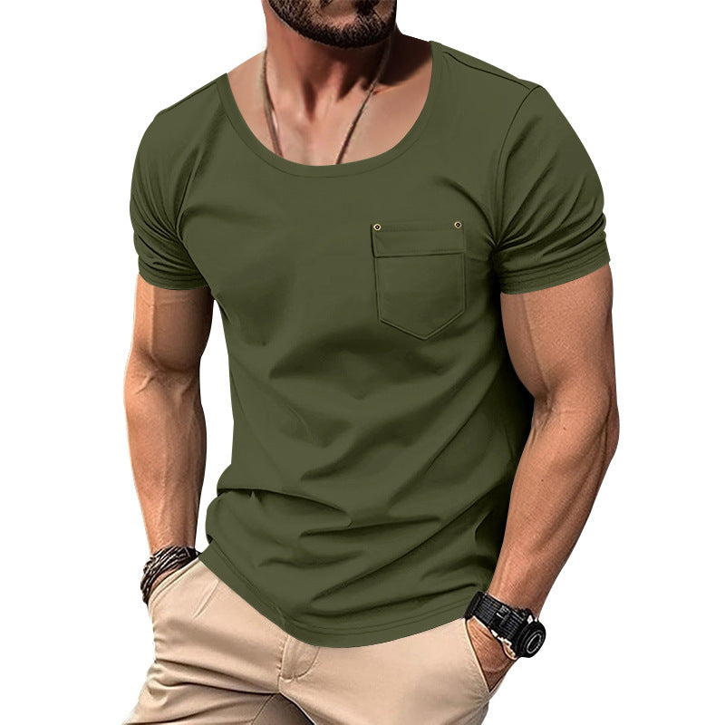 Herren T-Shirt med praktisk bröstficka och modern V-ringning Mirla-Eva Jonsson