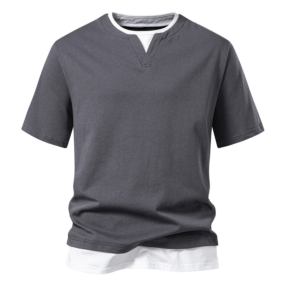 Herren V-hals T-shirt med modern skärning och avslappnad look Eva Jonsson-Eva Jonsson
