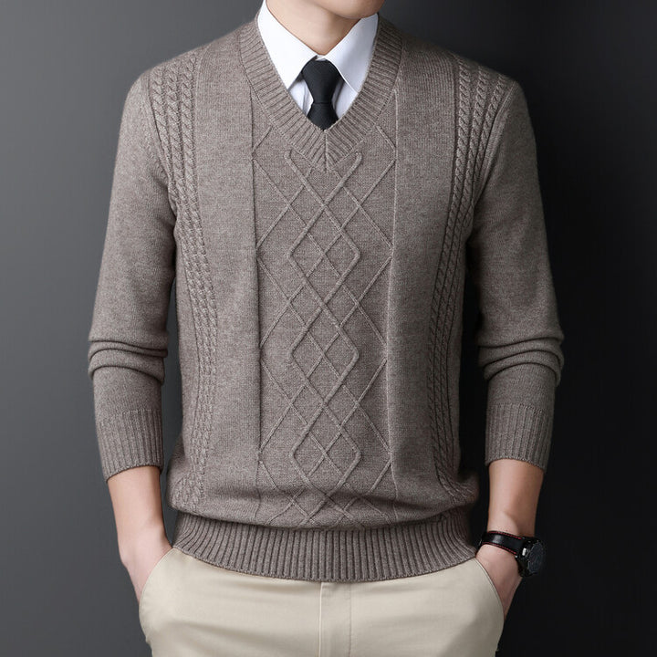 Herren V-hals tröja i modern flätmönster Mirla-Eva Jonsson