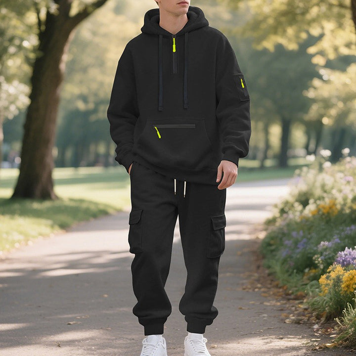 Herren avslappnad hoodie med cargo-byxor Mirla-Eva Jonsson