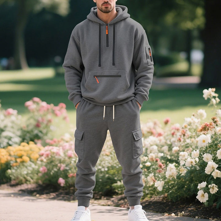 Herren avslappnad hoodie med cargo-byxor Mirla-Eva Jonsson