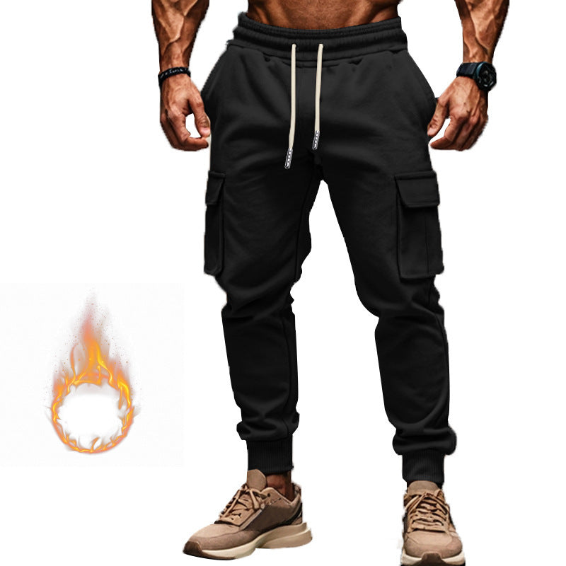 Herren cargo pants i andningsbart material med praktiska sidofickor och modernt dragsnöre Mirla-Eva Jonsson