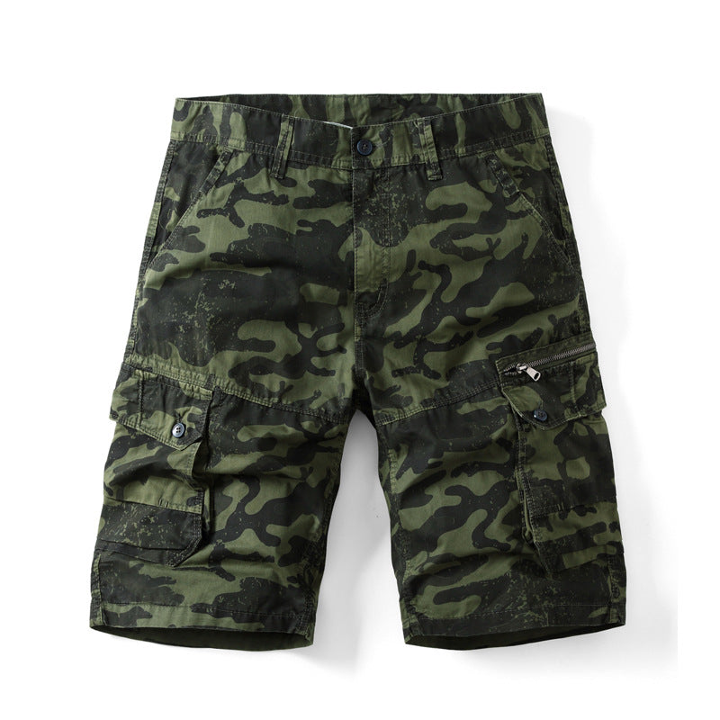 Herren cargoshorts med praktiska fickor och modernt kamouflage-mönster Mirla-Eva Jonsson