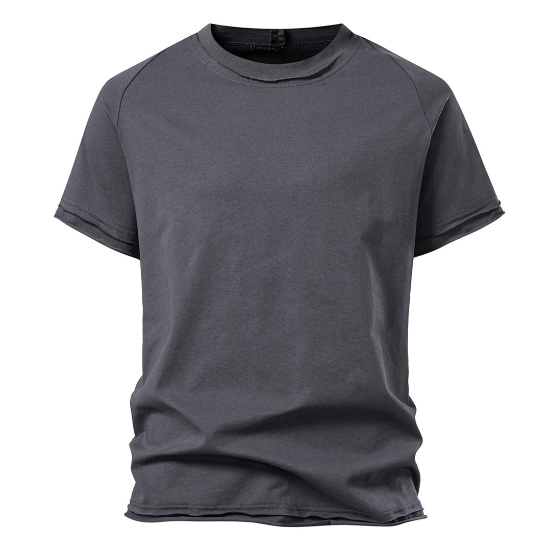 Herren casual kortärmad t-shirt med moderiktig skärning och andningsbar bomull Mirla-Eva Jonsson