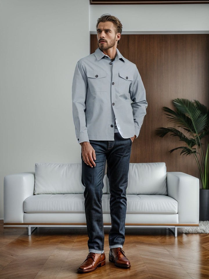 Herren casual utility jacket with practical flap pockets and modern cut Mirla-Eva Jonsson