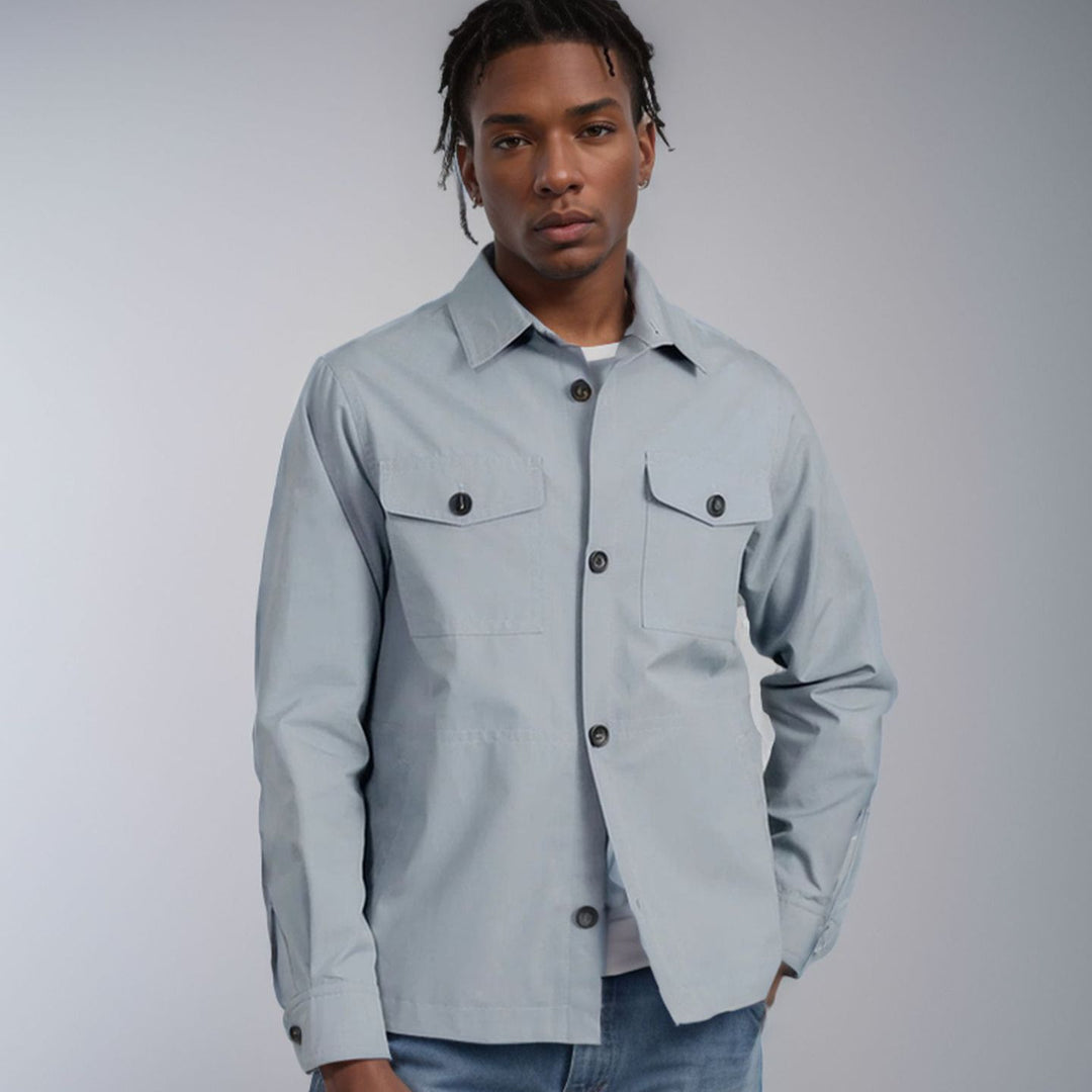 Herren casual utility jacket with practical flap pockets and modern cut Mirla-Eva Jonsson