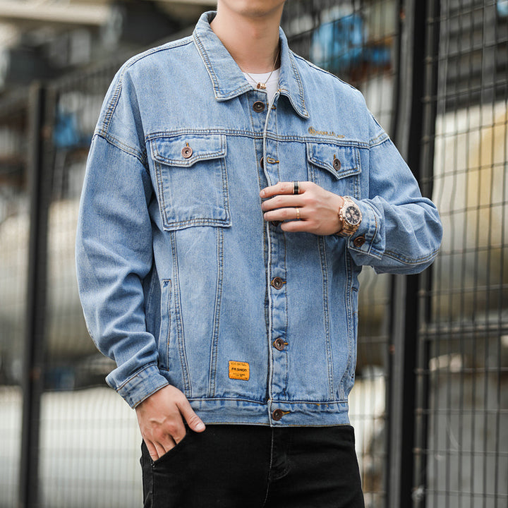 Herren denimjacka i avslappnad stil med funktionella fickor och robust design Mirla-Eva Jonsson