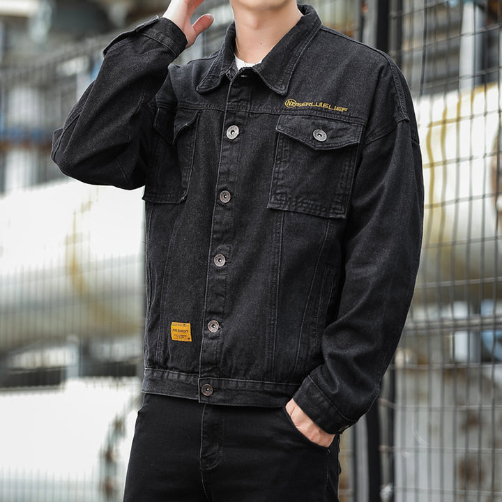 Herren denimjacka i avslappnad stil med funktionella fickor och robust design Mirla-Eva Jonsson