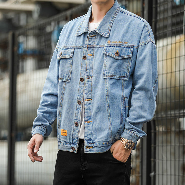 Herren denimjacka i avslappnad stil med funktionella fickor och robust design Mirla-Eva Jonsson