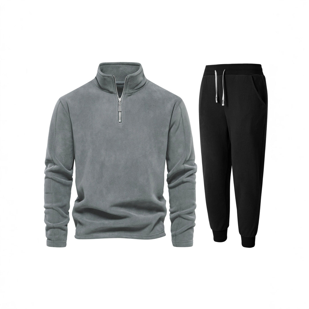 Herren fleece tröja med kort dragkedja och bekväma joggingbyxor Mirla-Eva Jonsson