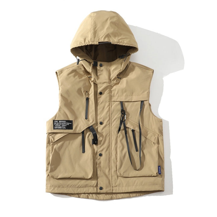 Herren funktionella outdoormanset med justerbar huva design och mångsidiga fickor Mirla-Eva Jonsson