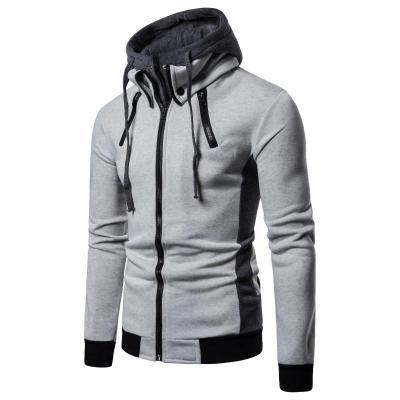 Herren hoodiejacka med innovativ design och praktisk dragkedja Mirla-Eva Jonsson