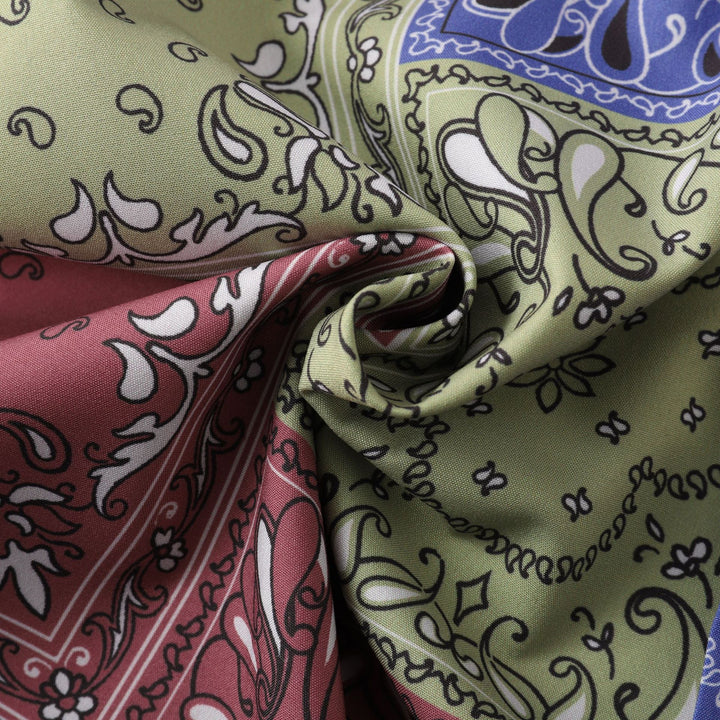 Herren kortärmad skjorta i kreativt bandana-design Mirla-Eva Jonsson