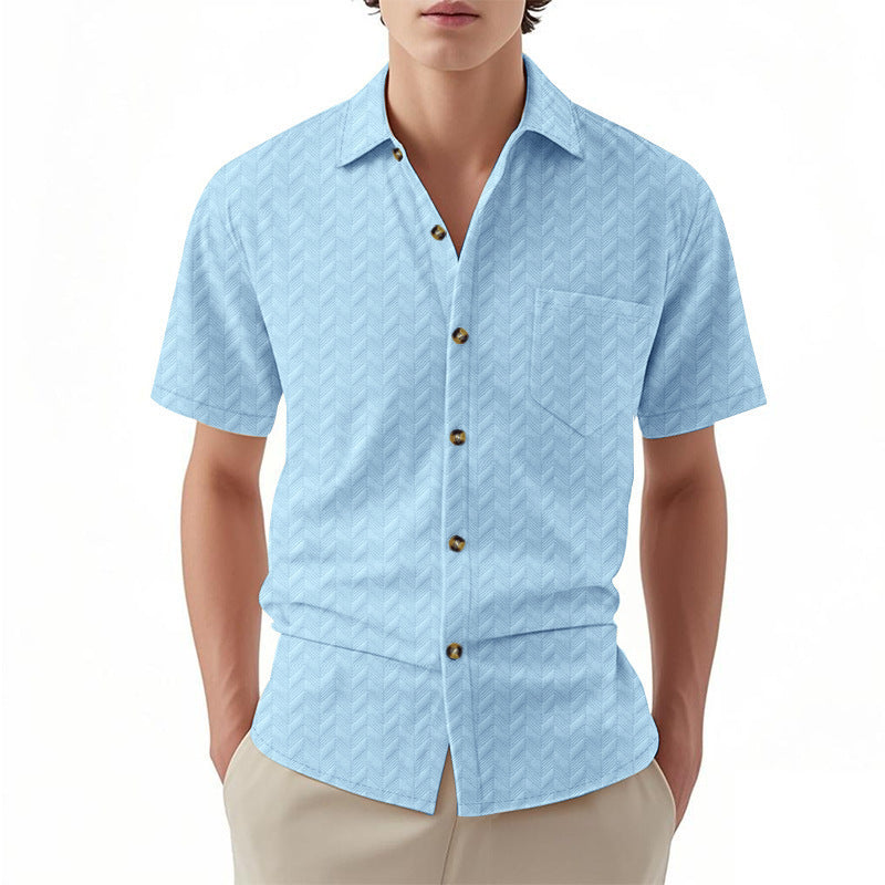 Herren kortärmad skjorta med modern stickad mönster och praktisk bröstficka Mirla-Eva Jonsson
