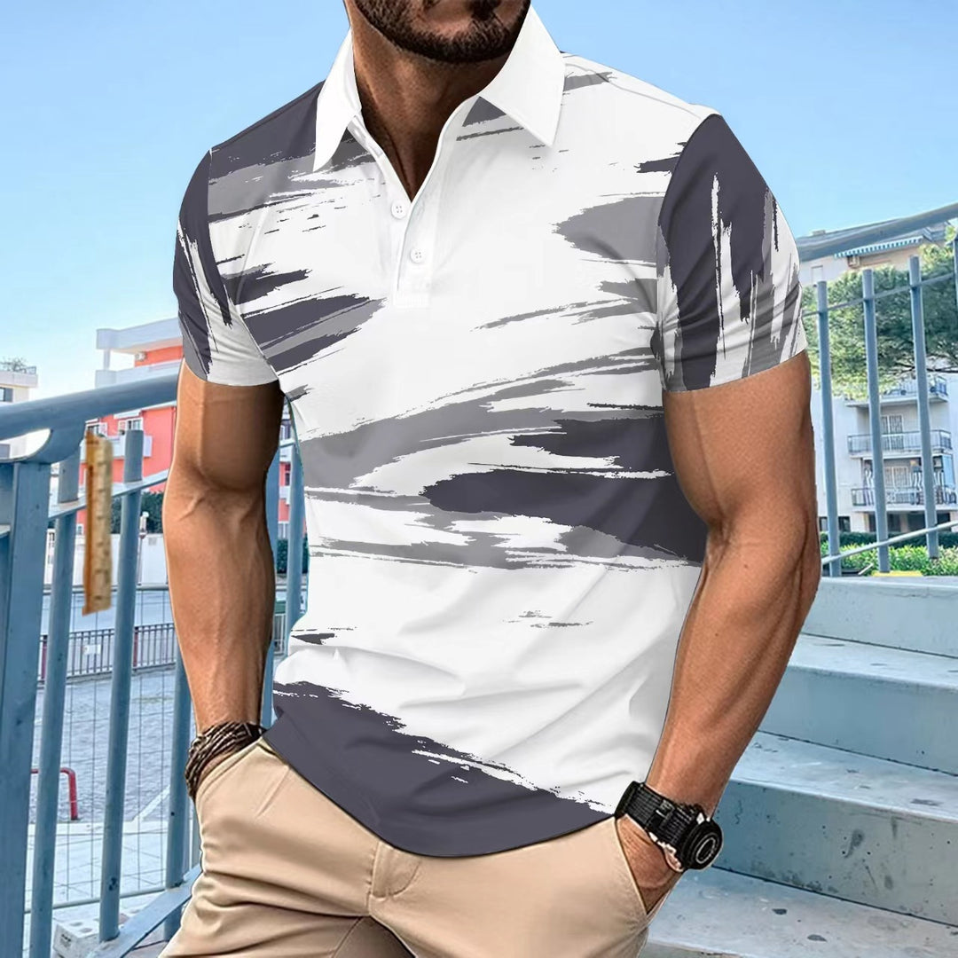 Herren moderiktigt kortärmad polo med dynamisk färgdesign Mirla-Eva Jonsson